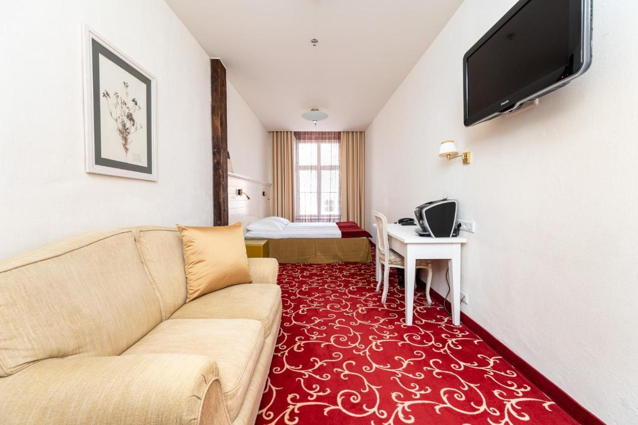 เมอริตัน โอลด์ทาวน์ การ์เดน โฮเต็ล Hotel ทาลลินน์ ภายนอก รูปภาพ