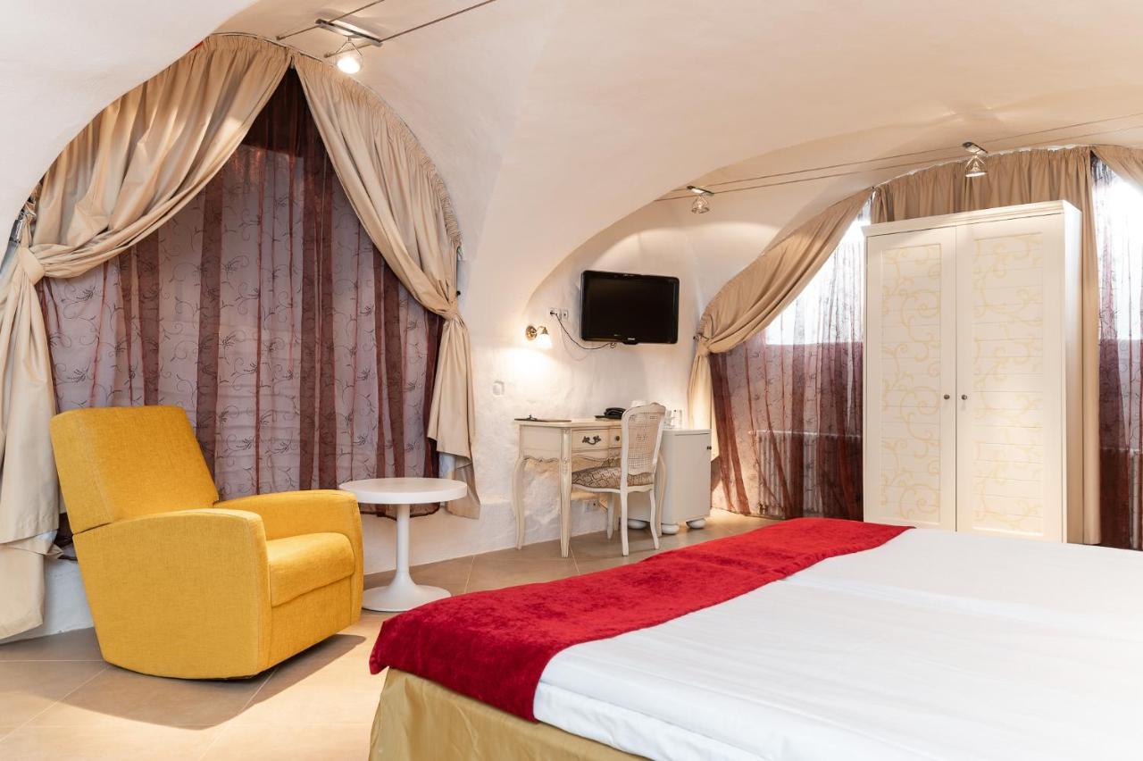 เมอริตัน โอลด์ทาวน์ การ์เดน โฮเต็ล Hotel ทาลลินน์ ภายนอก รูปภาพ
