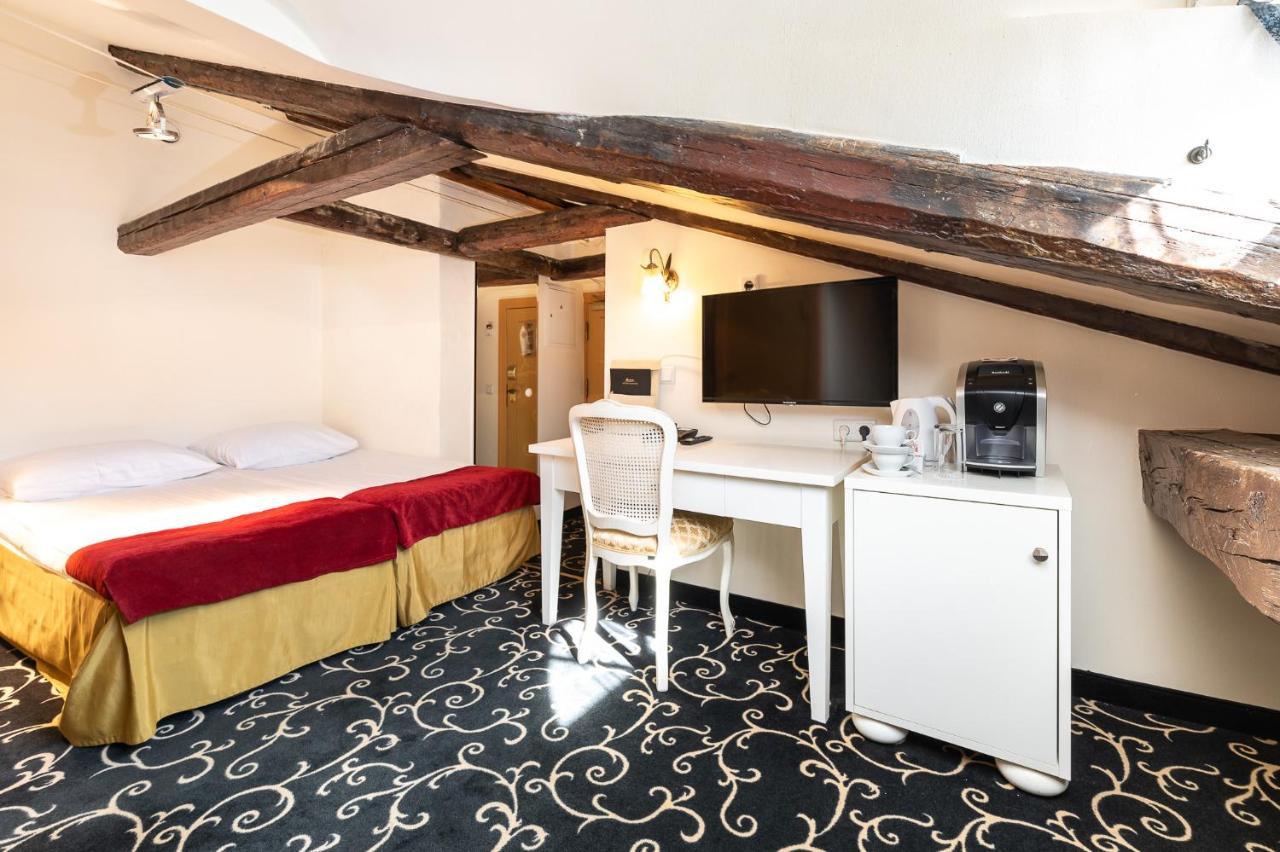 เมอริตัน โอลด์ทาวน์ การ์เดน โฮเต็ล Hotel ทาลลินน์ ภายนอก รูปภาพ